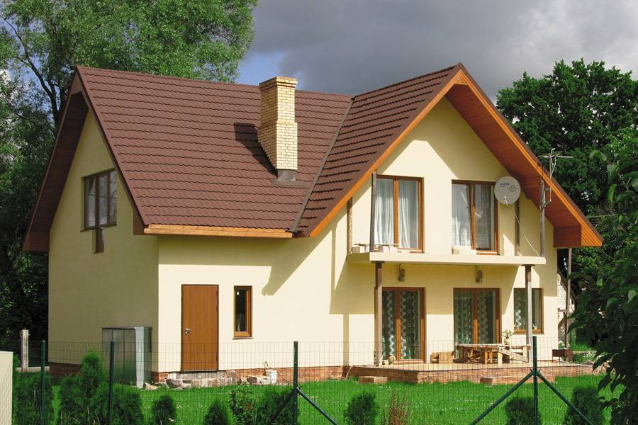 Крыши домов с мансардой: проекты на выбор, советы по обустройству и 5 реальных планировок