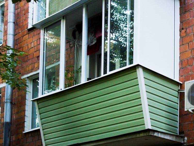 Обшивка балкона сайдингом снаружи: фотоинструкции и видео