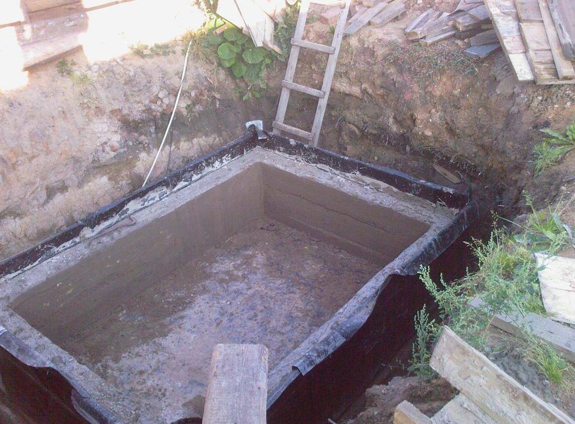 Бетонный погреб: как залить монолитный подвал из бетона своими руками, строительство из несъемной опалубки, правильное бетонирование