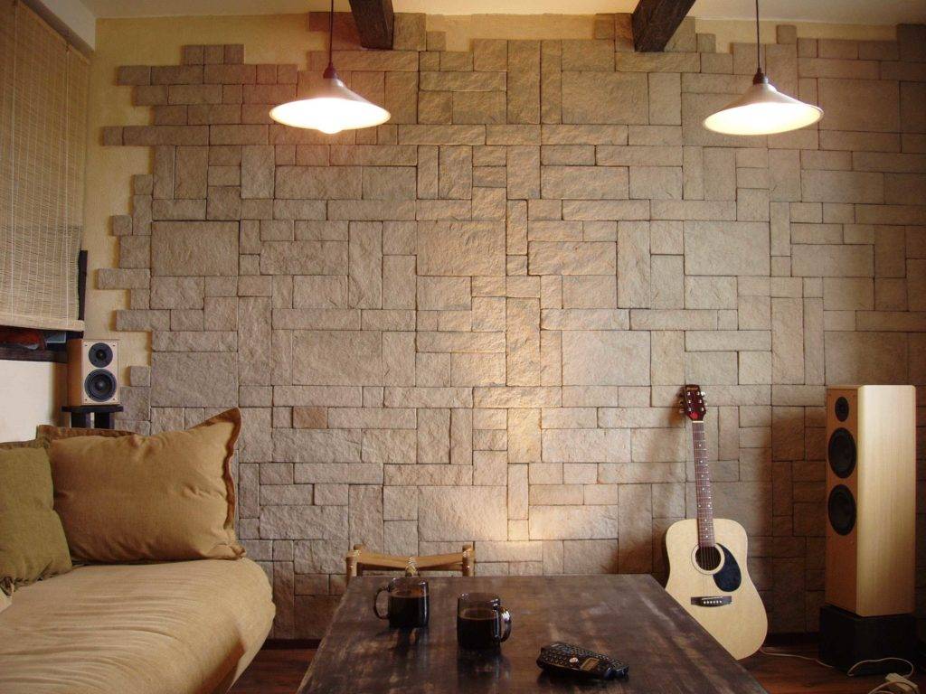 Декоративные кирпичики на стену в коридоре: плюсы и минусы