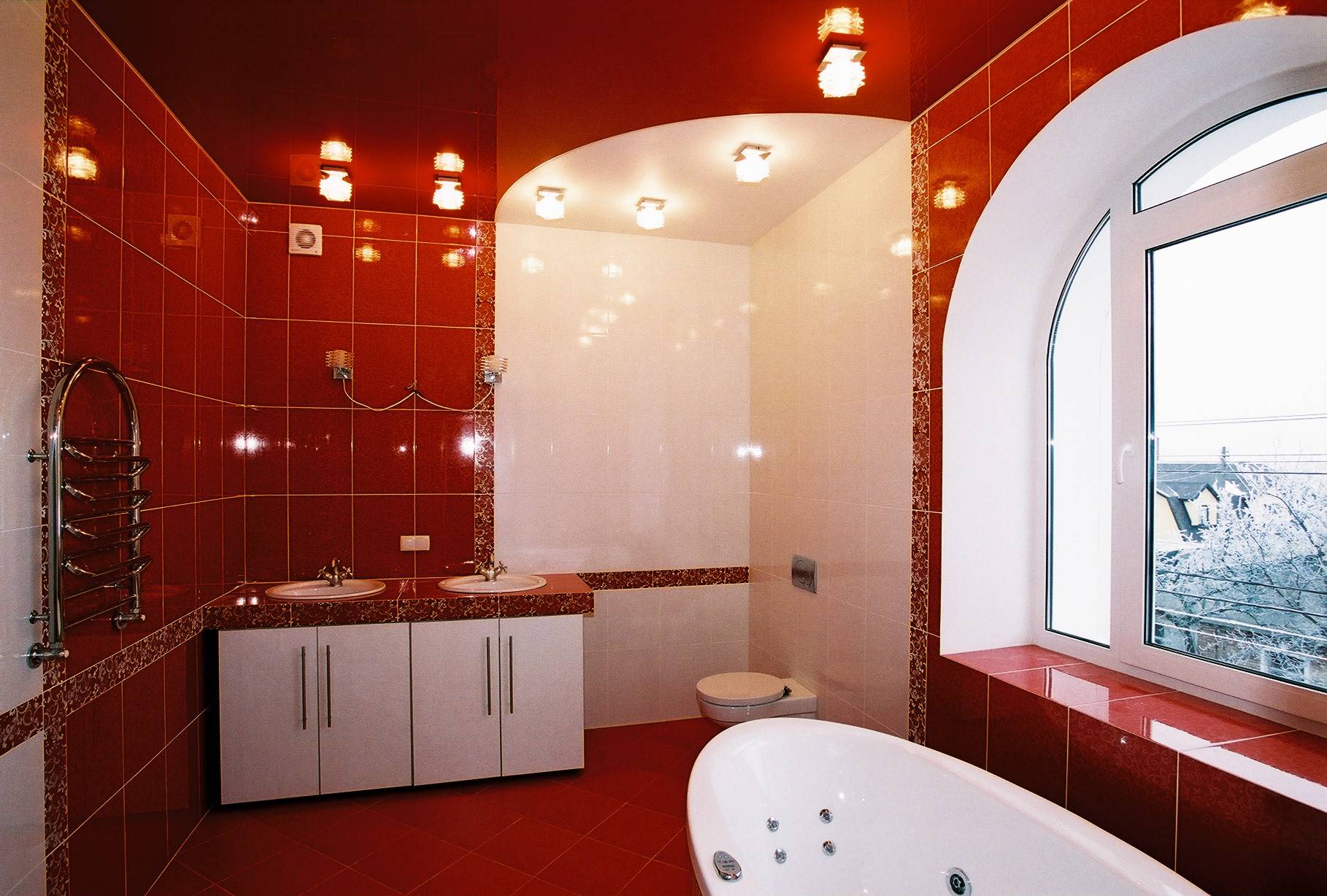 Натяжные потолки - дизайн потолка в зале, кухне, спальне, ванной и прихожей