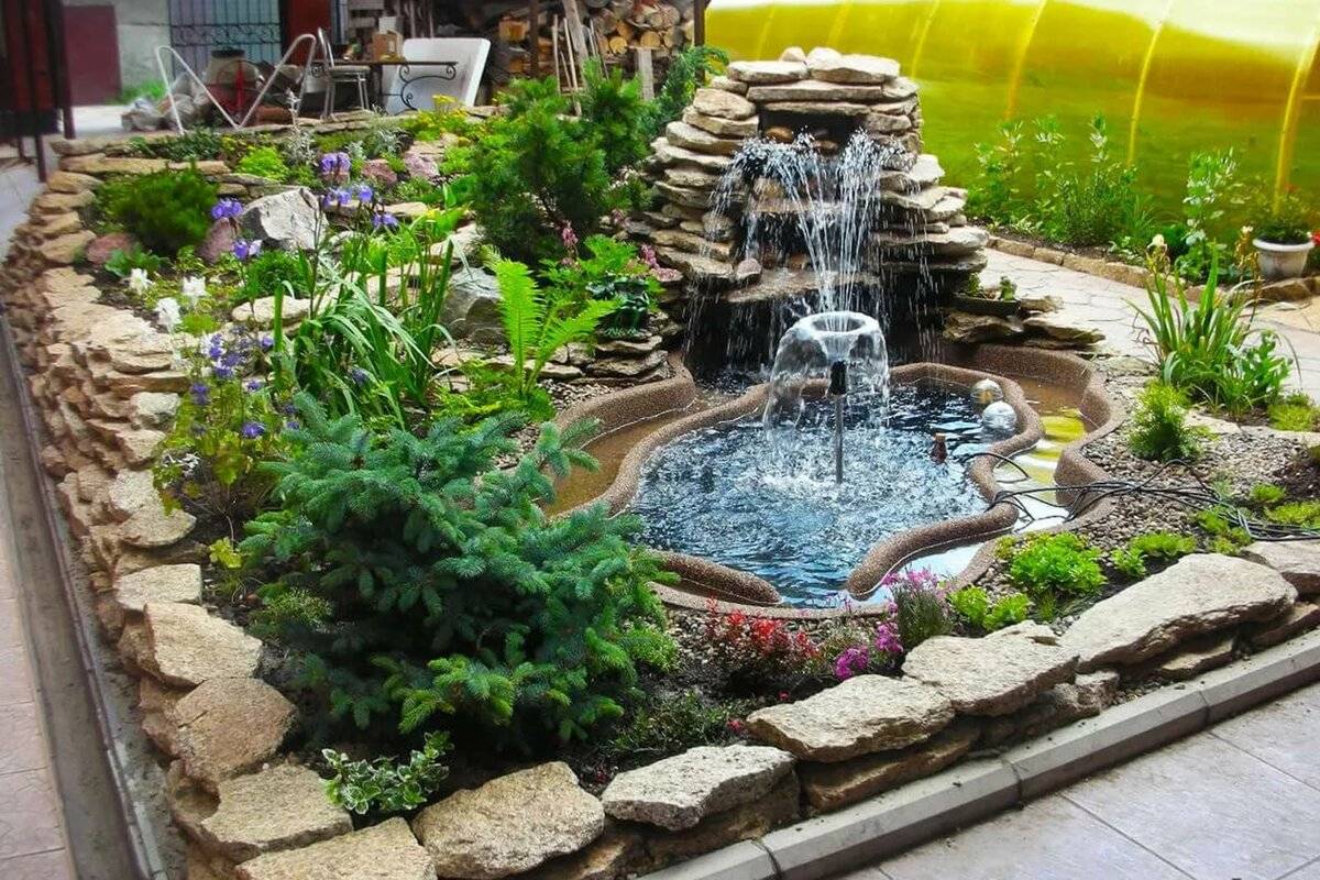 Садовые фонтаны для сада и дачи - типы и фото