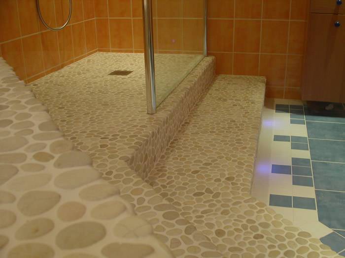 Укладка плитки в бане на пол и стены своими руками, выбор материалов