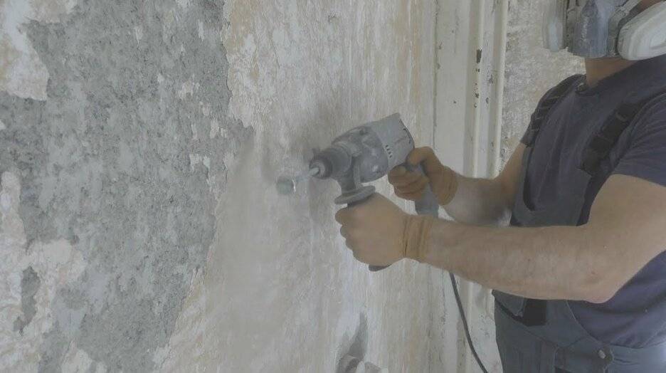 Эффективные методы снятия старой краски со стен