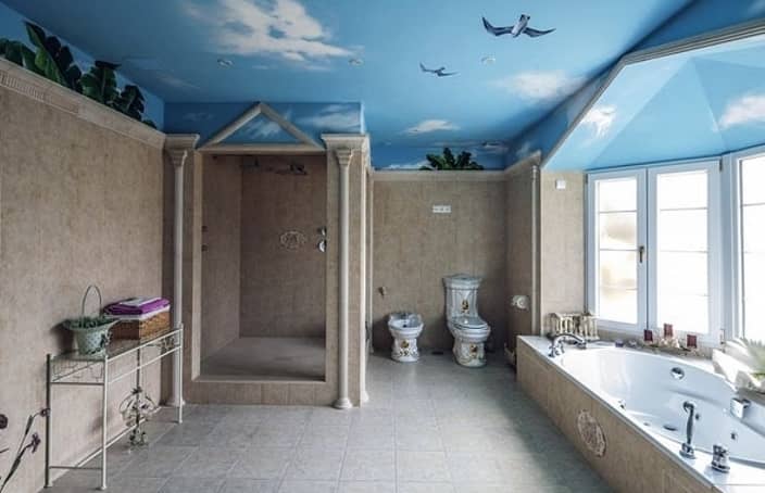 Покраска потолка в ванной своими руками: